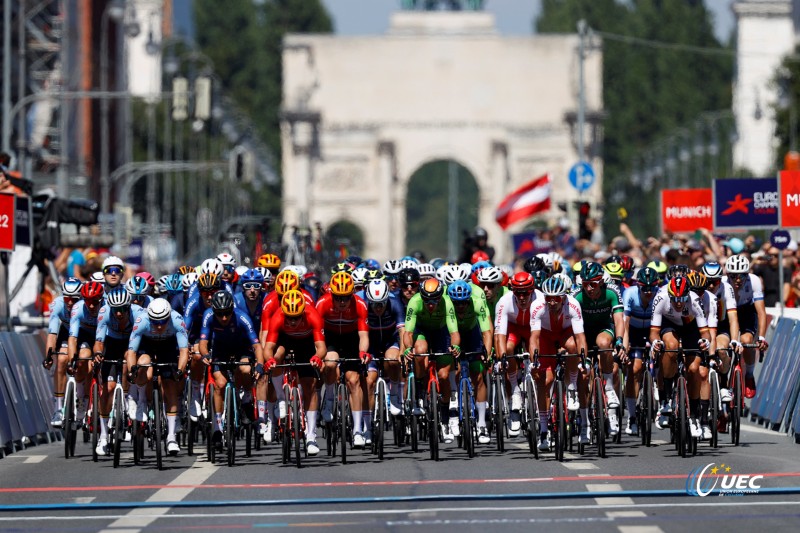 European Championships Munich 2022 - 2022 UEC Road Elite European Championships - Men's Road Race - 14/08/2022 - Scenery - Peloton - photo Ivan Benedetto/UEC/SprintCyclingAgency?2022